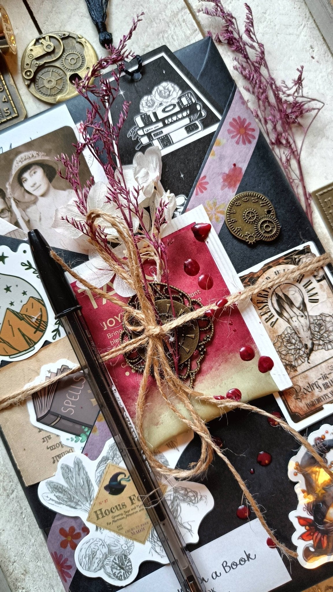 Gothic | Witchy Style | Vintage | Blind Date with a Book Gothic | Witchy Style | Vintage | Blind Date with a Book