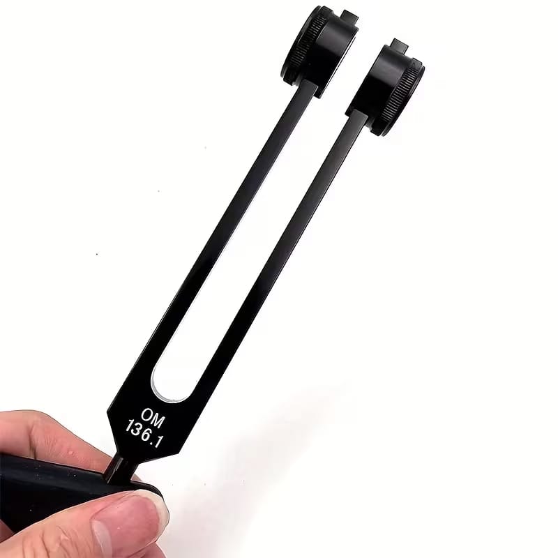 136.1Hz Weighted Tuning Fork – Heart Chakra Sound Healing Tool with Mallet, Activator & Pouch