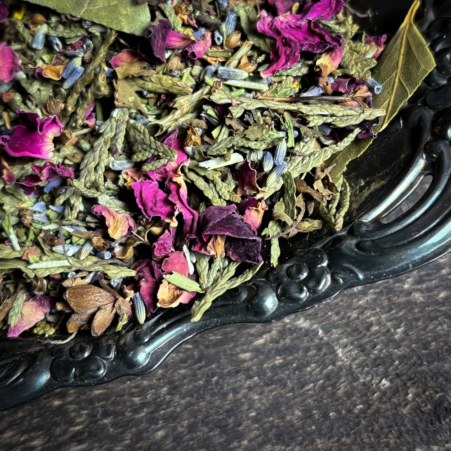 Organic Manifestation Spellwork Herb Blend for Ritual Witchcraft - Authentic Occult and Witchcraft Supply Image